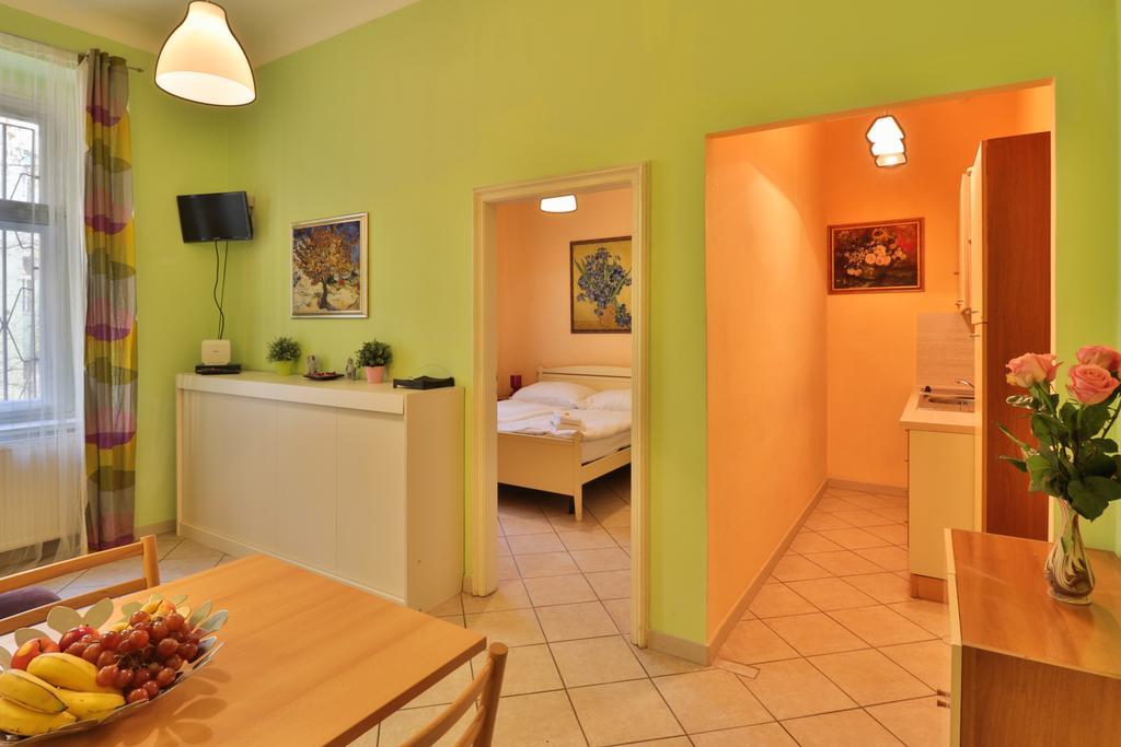 Apartment Na Kozacce 6 Prag Zimmer foto